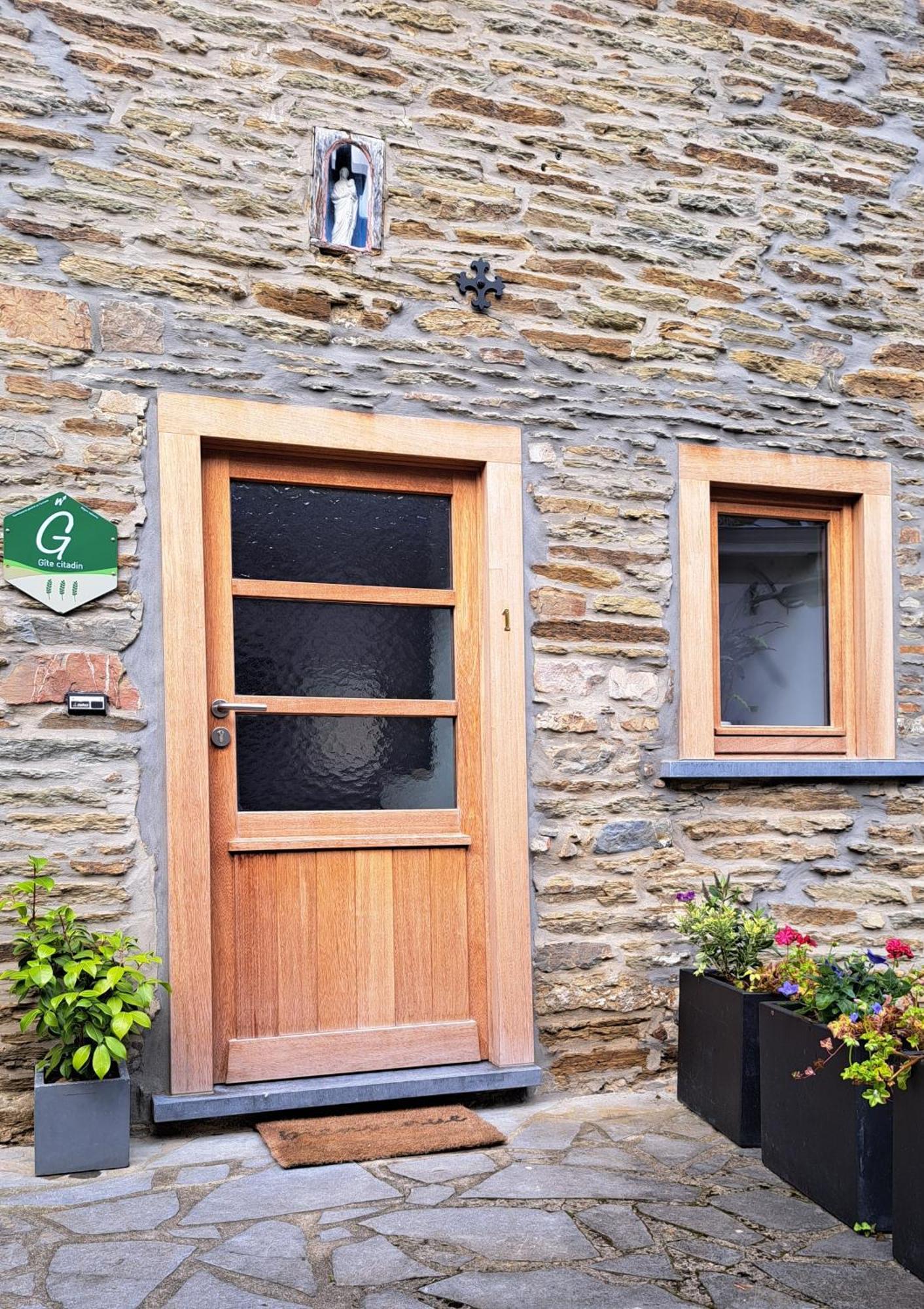Bulle En Ville Maisonnette De Charme Spa Kültér fotó
